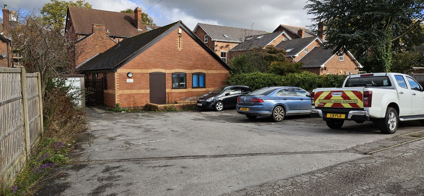 Office in Heanor - photo 2